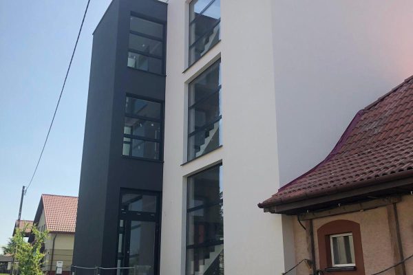 Realizacja PRO-INVEST - montaz okien, drzwi i fasad aluminiowych nr 1