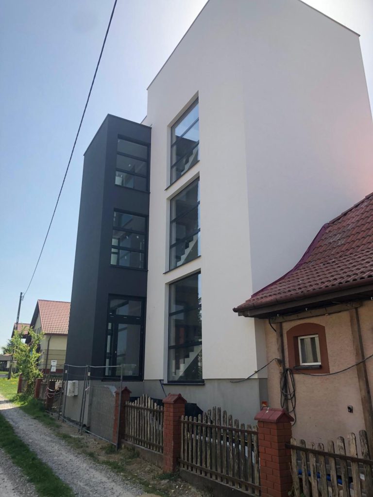 Realizacja PRO-INVEST - montaz okien, drzwi i fasad aluminiowych nr 1